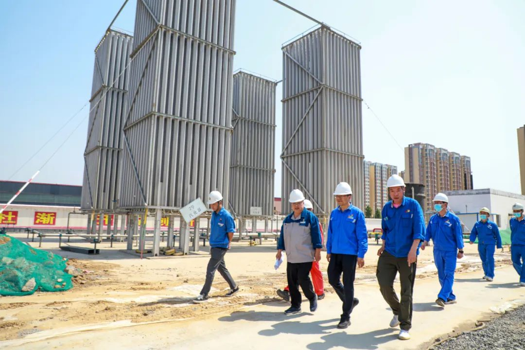 翠籠蒲艾香，慰問送安康——安彩高科總經理端午節慰問一線職工