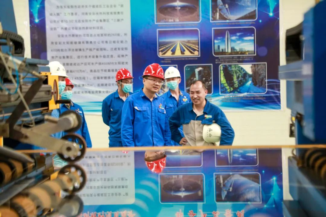 翠籠蒲艾香，慰問送安康——安彩高科總經理端午節慰問一線職工